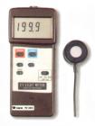 TN-2254 紫外線強(qiáng)度計(jì).254nm波長紫外線測量,專業(yè)、高品質(zhì)UV表,寬量程：199.9uW/cm2，1.999mW/cm2，19.99mW/cm2,微電腦電路保證高精度，提供特殊功能,帶補(bǔ)正濾光鏡的專用UV探頭,超大LCD顯示，可調(diào)對比度
