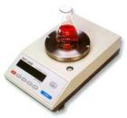 MP200A 電子精密天平,新一代電磁式稱量傳感器，使產(chǎn)品的精度有了可靠保障。具有全自動(dòng)故障檢測(cè)，自動(dòng)校準(zhǔn)，超載保護(hù)等多種應(yīng)用程序,內(nèi)置RS232C接口，設(shè)有計(jì)件、百分比、單位轉(zhuǎn)換等功能、可直接連接計(jì)算機(jī)、打印機(jī)等。最大稱量:210g;可讀性:1mg 
