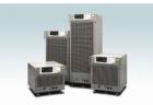 PCR12000W2 高效率交流電源:12kVA、單相／三相切換、交流1 ? 300V、1 ?500.0Hz、直流+/-1.4 ? +/-424V、PWM型,交流電源的功率單元部采用PWM方式，由此實(shí)現(xiàn)了高效率（約75%）和低輸入電流，其機(jī)身小，質(zhì)量輕。