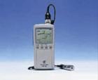 VM-82便攜式數(shù)字測振儀是VM-63測振表的改進(jìn)型，使用分離式振動傳感器，可對微小振動及超強(qiáng)振動進(jìn)行測量，可測機(jī)械設(shè)備的振動位移、速度(烈度)和加速度。它可以儲存1000組測點(diǎn)的數(shù)據(jù)，并能與微機(jī)進(jìn)行通訊。