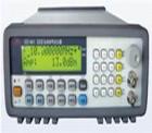 EE1461B型DDS合成信號發(fā)生器 頻率:100kHz～110MHz 頻率分辨力：1Hz 電壓：0.3mVrms～1Vrms/0.1dB 諧波< -30dBc  雜波 <-40dBc 調(diào)幅：0～90%數(shù)字設置 調(diào)頻：0～100kHz數(shù)字設置 FSK和SWEEP  雙16位大字符液晶顯示