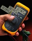Fluke 707 環(huán)路校準(zhǔn)器 mA 電源、仿真和測量功能 0.015% 的準(zhǔn)確度和 0.001 mA 的分辨率 24 V 回路電源，進(jìn)行mA 測量，包括 250Ω的 HART 電阻器  0-28 直流電壓測量，檢查回路電壓 