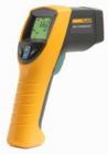 Fluke 561 紅外線與接觸式測溫儀 接觸式測溫功能兼容所有標準的小型連接器K型熱電偶，單點激光瞄準測量,溫度測量范圍-40 °C ～ 550 ° C (-40 °F ～1022 °F)，發(fā)射能量的調整非常方便.