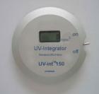 UV-int150標(biāo)準(zhǔn)型UV能量計(jì)是一種高質(zhì)量的UV能量測(cè)量?jī)x。測(cè)試范圍：0-5000mw/cm2，顯示 6個(gè)字?jǐn)?shù)值液晶：0-999999mj/cm2，尺寸 直徑：90mm 高：12mm，光譜測(cè)量范圍 250-410納米，受熱最高溫度 70oC

