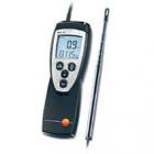 testo 425熱敏風(fēng)速儀，固定連接風(fēng)速探頭（探頭直徑 7.5 mm），帶伸縮式手柄（最長(zhǎng)820mm），可同時(shí)測(cè)量溫度；包括電池和出廠(chǎng)報(bào)告。
