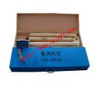 主要性能參數(shù) ： 
⑴ 定位精度：1cm ；
⑵ 探測靈敏度：探測深度200mm（探環(huán)到錨桿托盤的距離）。 
⑶ 電 源：鎳鎘充電電池，配專用充電機。充電后可連續(xù)工作8小時。 
⑷ 外 形：基礎(chǔ)長度0.9米，加長后可達2.7米，重量2kg 。