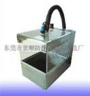 特點： 

1.除塵除靜電時間0-30s可調(diào) 

2.可通過調(diào)節(jié)閥調(diào)節(jié)風速大小，三面風幕設計使工作區(qū)保持正壓狀態(tài)，避免外界環(huán)境塵埃的進入 

3.小巧，安裝靈活，透明視窗便于觀察 

4.可通過前下方的活動擋板對集塵區(qū)定期進行清潔 

5.材質(zhì)：不銹鋼，有機玻璃等 

6.可針對不同產(chǎn)品進行設計 